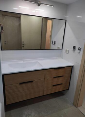 ארון בייצור מיוחד